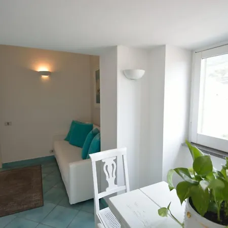 Torre Paradiso 3* Minori