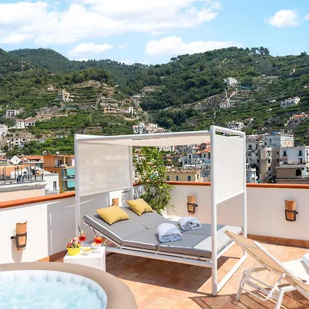 Aparthotel Torre Paradiso 3*