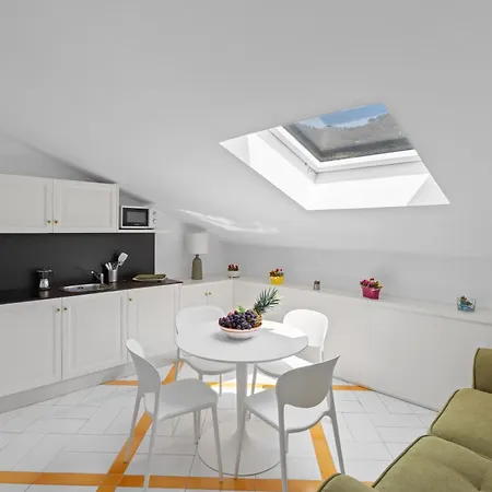 Torre Paradiso 3* Minori