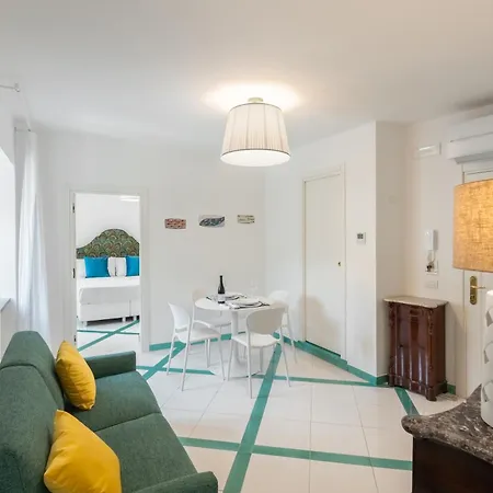 Torre Paradiso 3* Minori