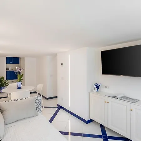 Torre Paradiso 3* Minori