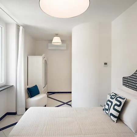 Torre Paradiso Aparthotel 3*