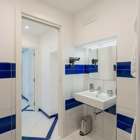 Torre Paradiso 3* Minori