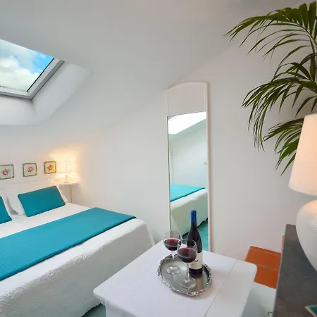 Torre Paradiso 3* Minori