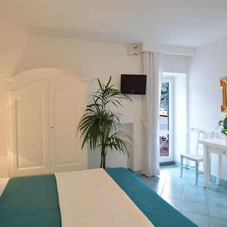 Torre Paradiso Apart Otel Minori