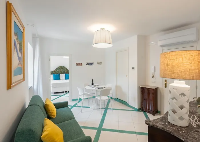 Torre Paradiso 3* Minori