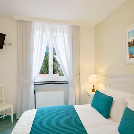 Torre Paradiso Aparthotel 3*