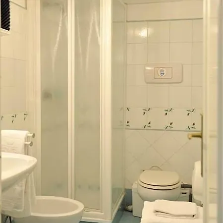 Aparthotel Torre Paradiso 3*