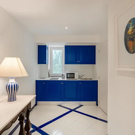 Torre Paradiso 3* Minori