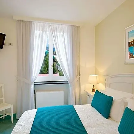 Torre Paradiso 3* Minori