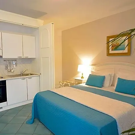 Aparthotel Torre Paradiso 3*