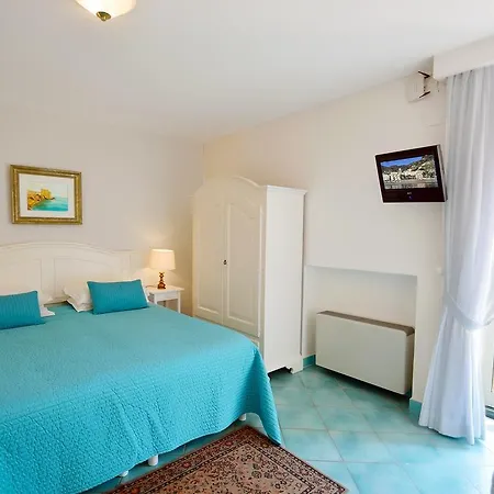 Torre Paradiso 3* Minori