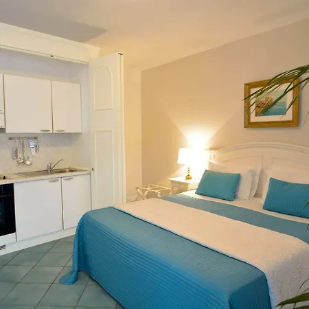 Torre Paradiso 3* Minori